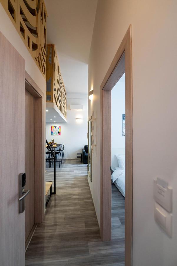 Central Suites Aegina 1 Exteriör bild