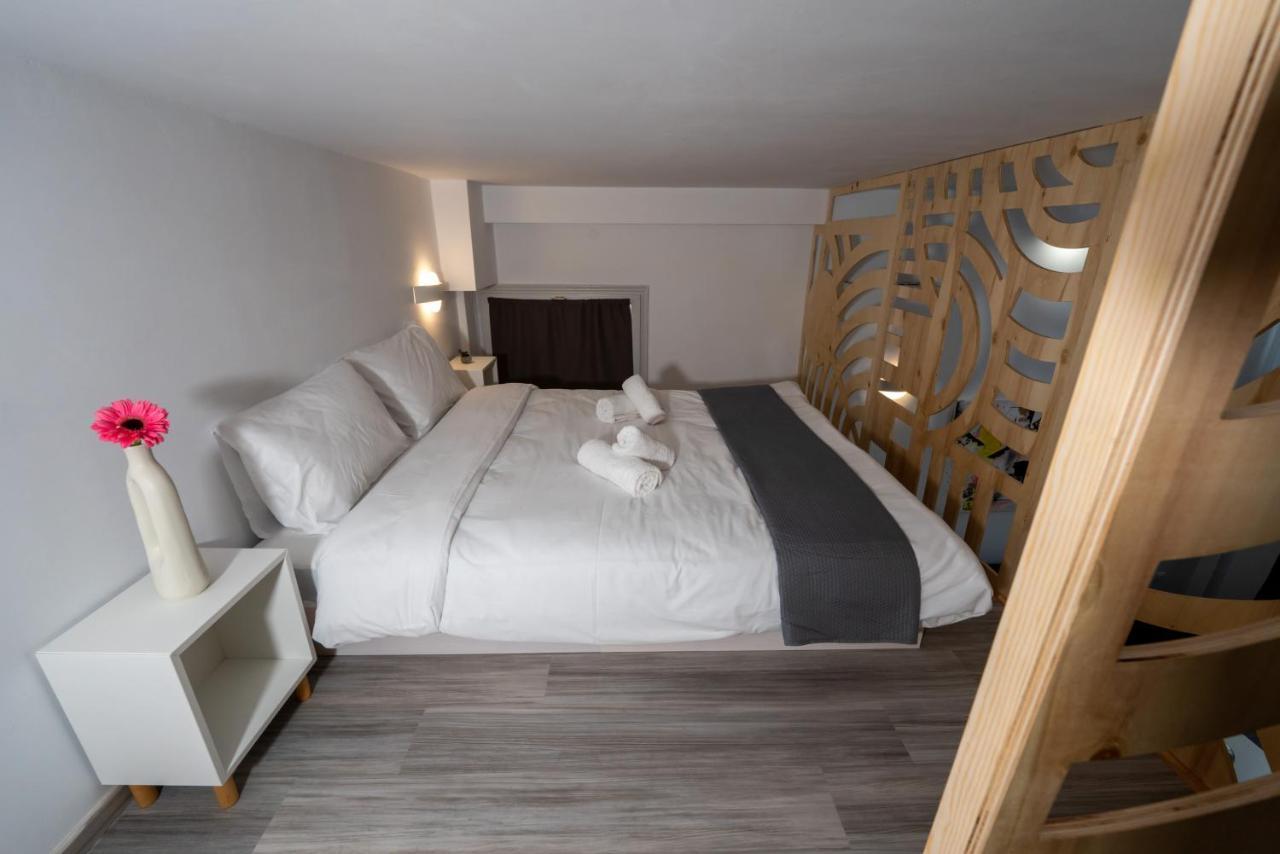Central Suites Aegina 1 Exteriör bild